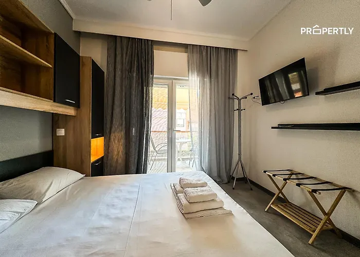 Seaside Deluxe #propertly Nea Plagia
